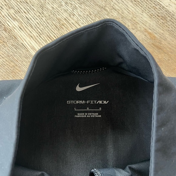 Nike Storm-FIT ADV Golf Vest - Picture 3 of 6